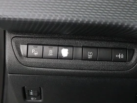 Peugeot 2008 1.6 BlueHDI - САМО 30% АВАНС, снимка 16