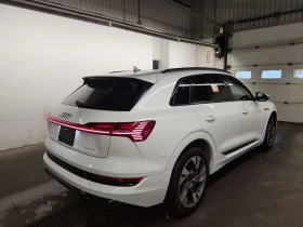 Audi E-Tron * PROGRESSIV * CARFAX * БЕЗ ПЪРВОНАЧАЛНА ВНОСКА, снимка 3