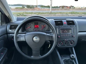 VW Jetta 1.6i-102k, снимка 15