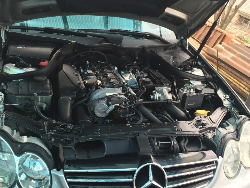 Mercedes-Benz CLK 270 CDI, снимка 17 - Автомобили и джипове - 49557002