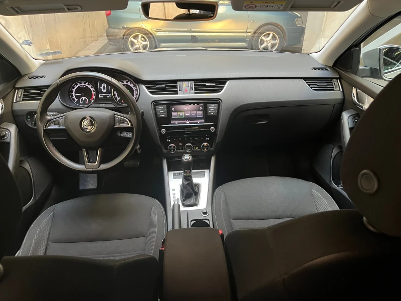 Skoda Octavia 2.0 TDI, снимка 8 - Автомобили и джипове - 47347790