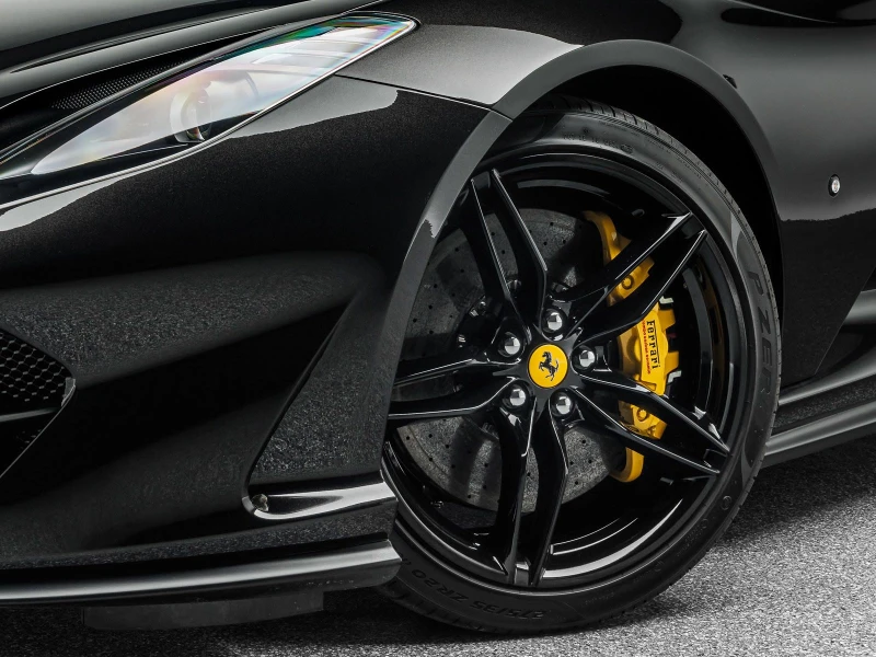 Ferrari 812 GTS = Brembo Carbon Ceramic Brakes= Гаранция, снимка 5 - Автомобили и джипове - 47630040