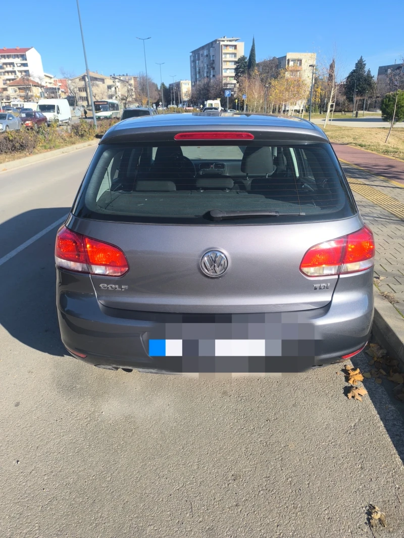 VW Golf 1.6 TDI, снимка 3 - Автомобили и джипове - 48415939