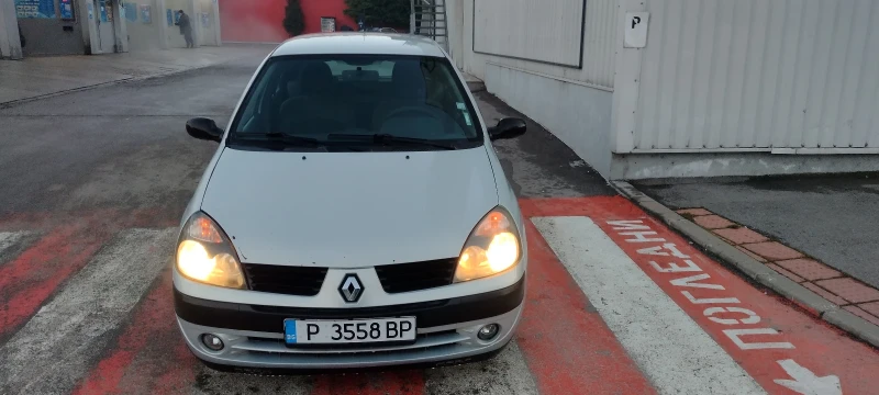 Renault Clio, снимка 1 - Автомобили и джипове - 48520456