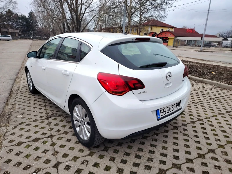 Opel Astra, снимка 4 - Автомобили и джипове - 49225769