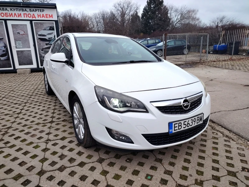 Opel Astra, снимка 2 - Автомобили и джипове - 49225769