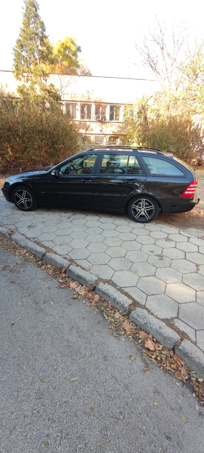 Mercedes-Benz C 200 Compresor, снимка 3 - Автомобили и джипове - 49261760