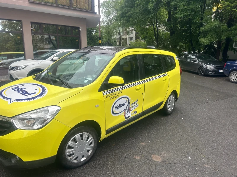 Dacia Lodgy 1.2TCI, снимка 2 - Автомобили и джипове - 50405902