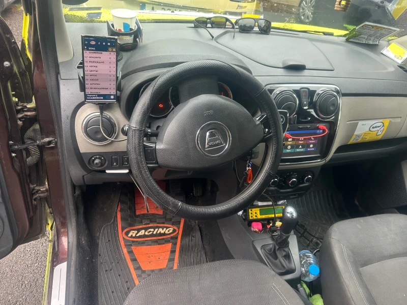 Dacia Lodgy 1.2TCI, снимка 6 - Автомобили и джипове - 50405902