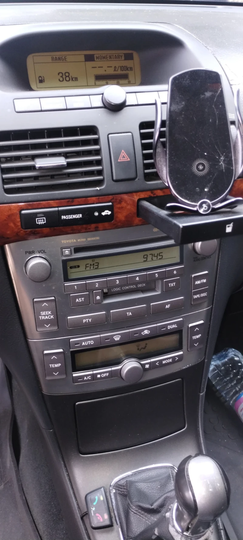 Toyota Avensis D4D, снимка 9 - Автомобили и джипове - 52454396