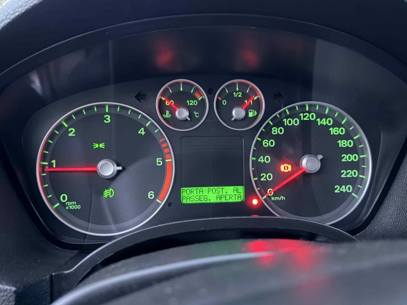 Ford C-max 1.8, снимка 5 - Автомобили и джипове - 52512225