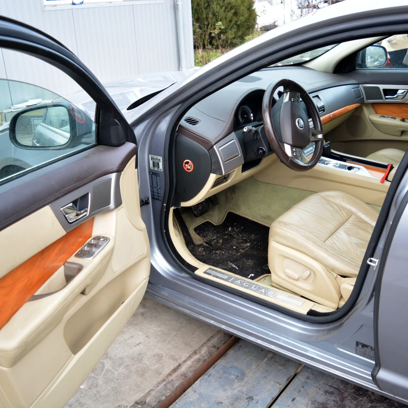 Jaguar Xf 3.0 D, снимка 5 - Автомобили и джипове - 53110957