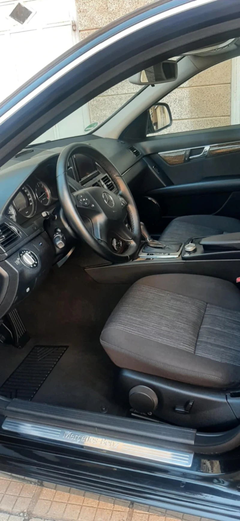 Mercedes-Benz C 220, снимка 10 - Автомобили и джипове - 53562365