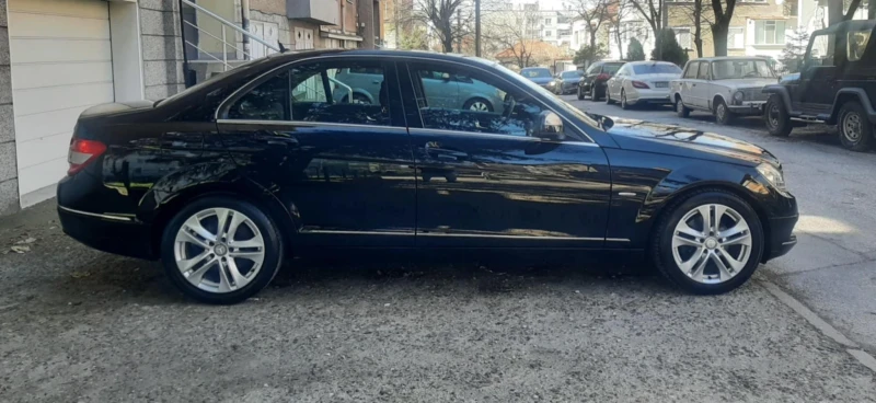 Mercedes-Benz C 220, снимка 4 - Автомобили и джипове - 53562365