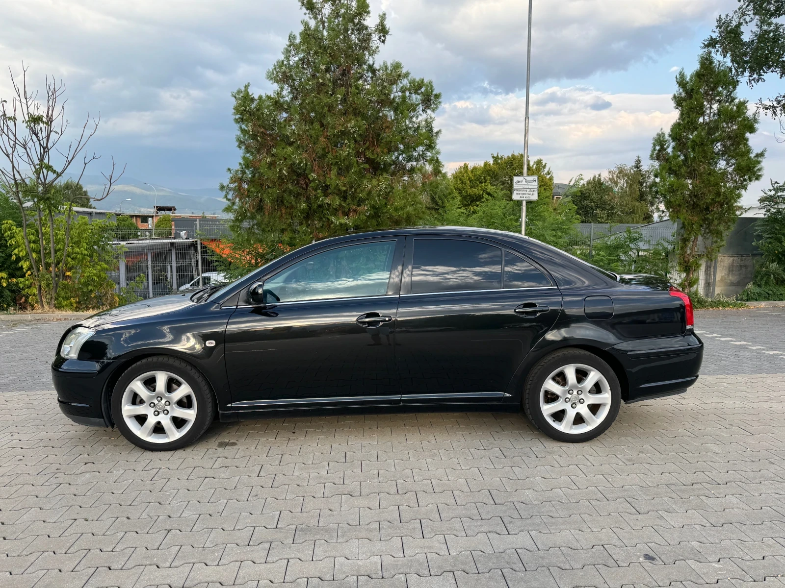 Toyota Avensis 2.0 Бензин - изображение 8