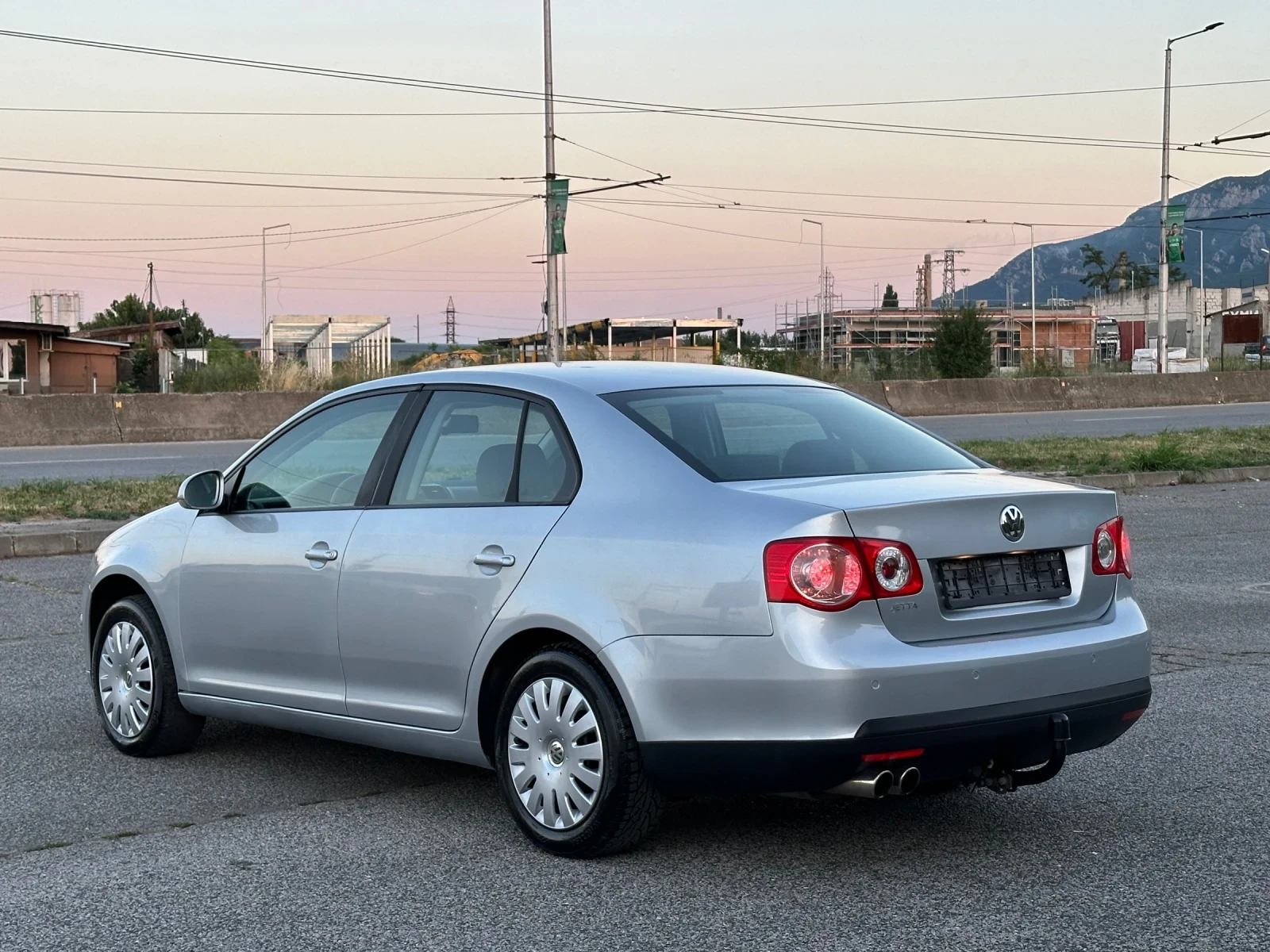 VW Jetta 1.6i-102k - изображение 3