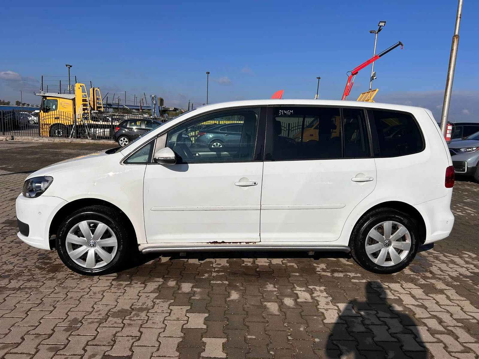 VW Touran 2.0TDI AVTOMAT/NAVI ЛИЗИНГ - изображение 9