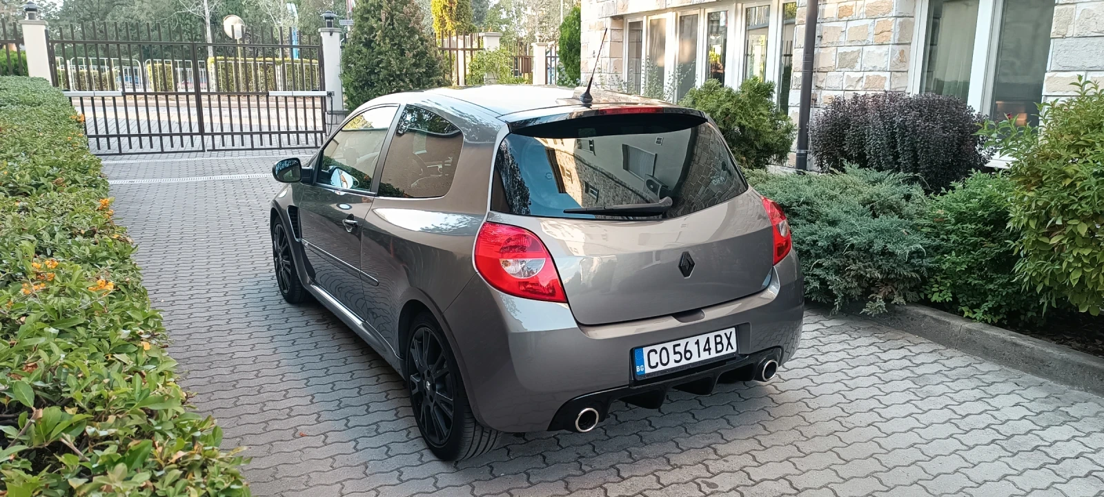 Renault Clio R.S., снимка 6 - Автомобили и джипове - 56458819