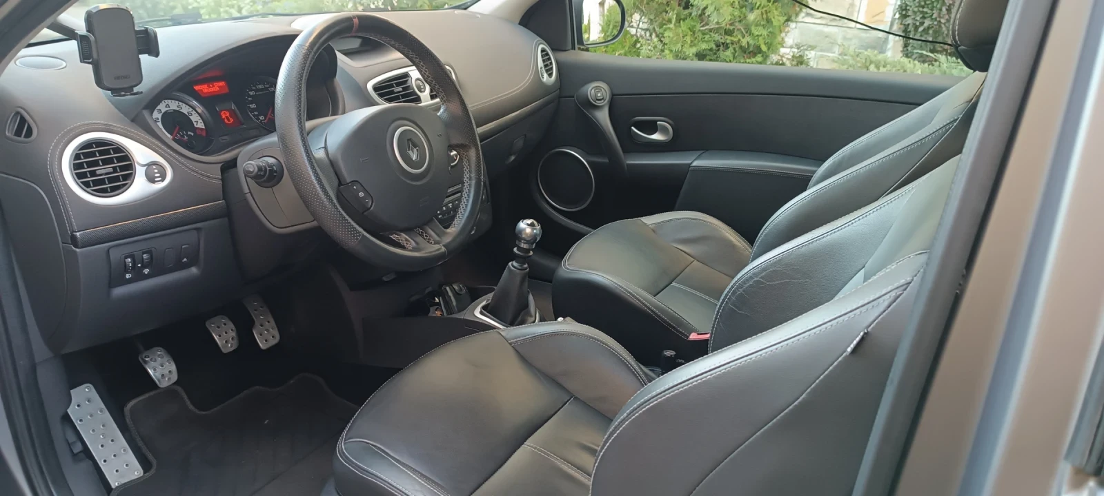 Renault Clio R.S., снимка 9 - Автомобили и джипове - 56458819