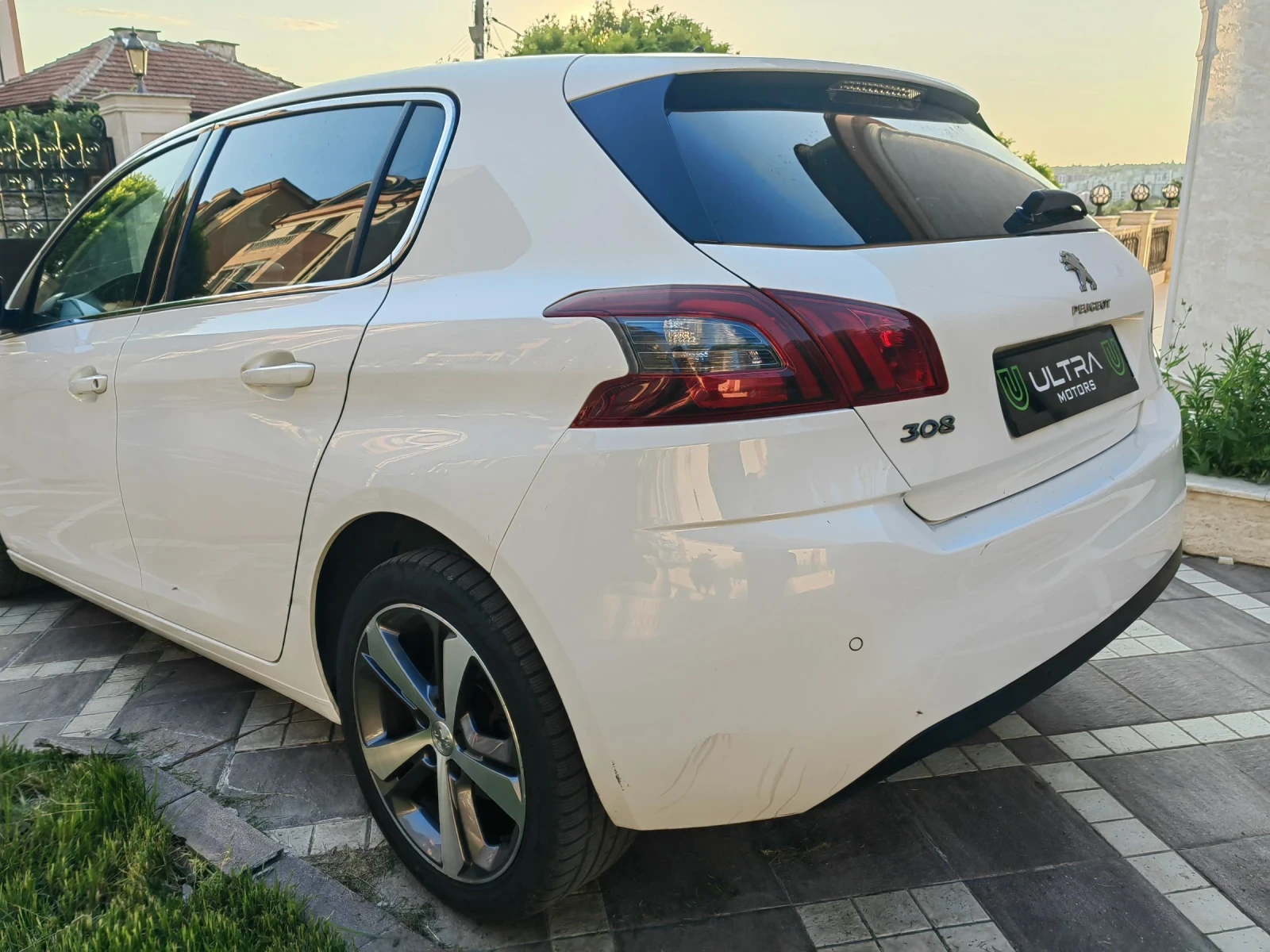 Peugeot 308 1.6Blue-Hdi facelift / carplay / lane assist - изображение 3