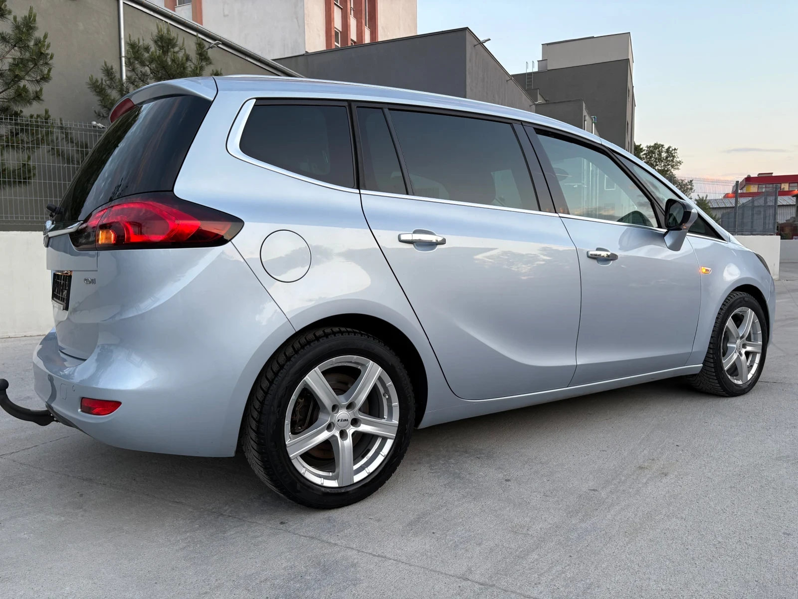 Opel Zafira Tourer Cosmo 2.0 diesel 170кс Euro6 Automatic - изображение 8