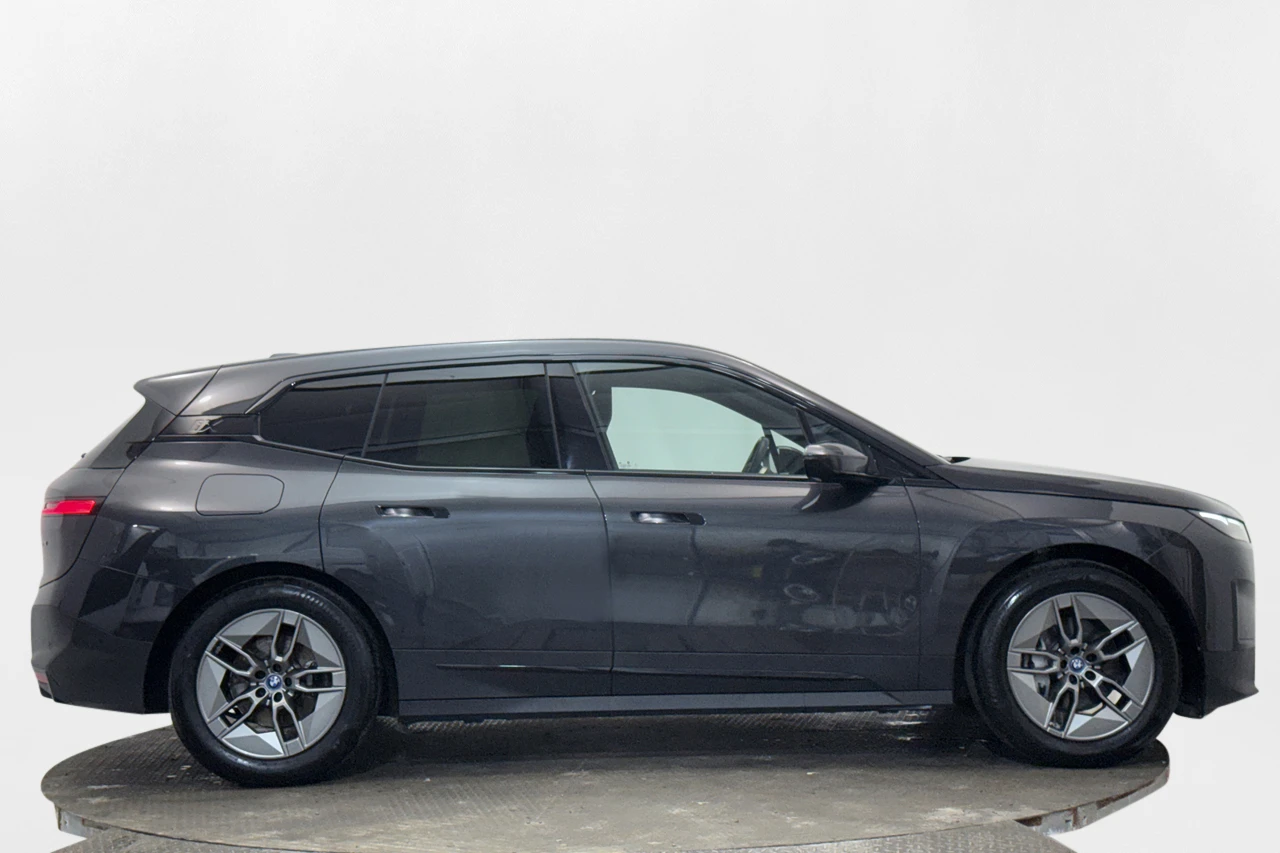 BMW iX xDrive40* CCS* 5G WiFi* Cam* Navi*  - изображение 4