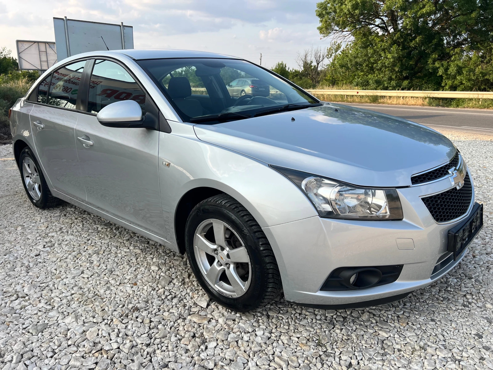 Chevrolet Cruze 1.6i 16v/113p.s-EURO 5 - изображение 2