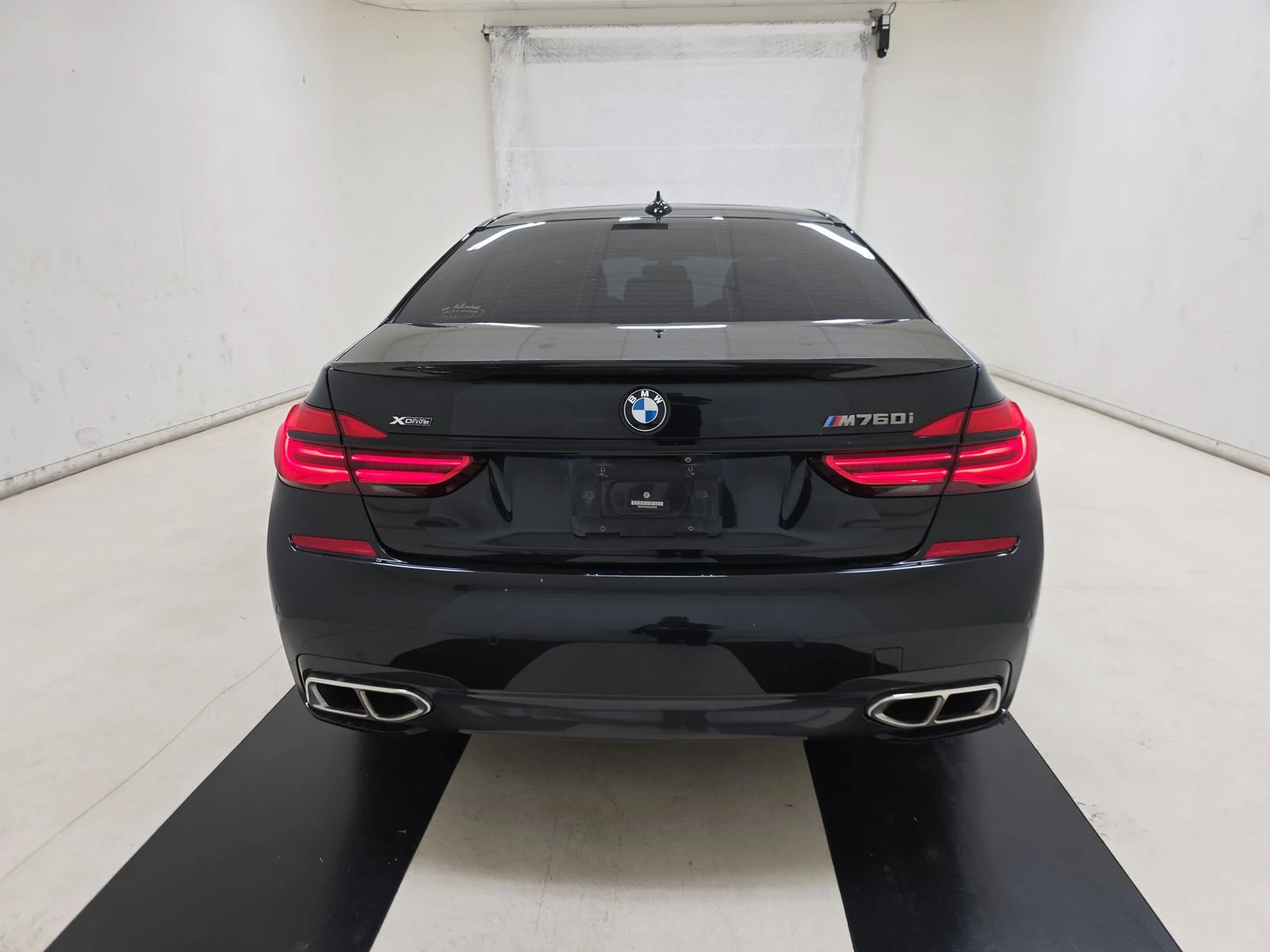 BMW 750 I (M-Pack) Обдух* Bowers&Wilkins* 360* Масаж*  - изображение 4