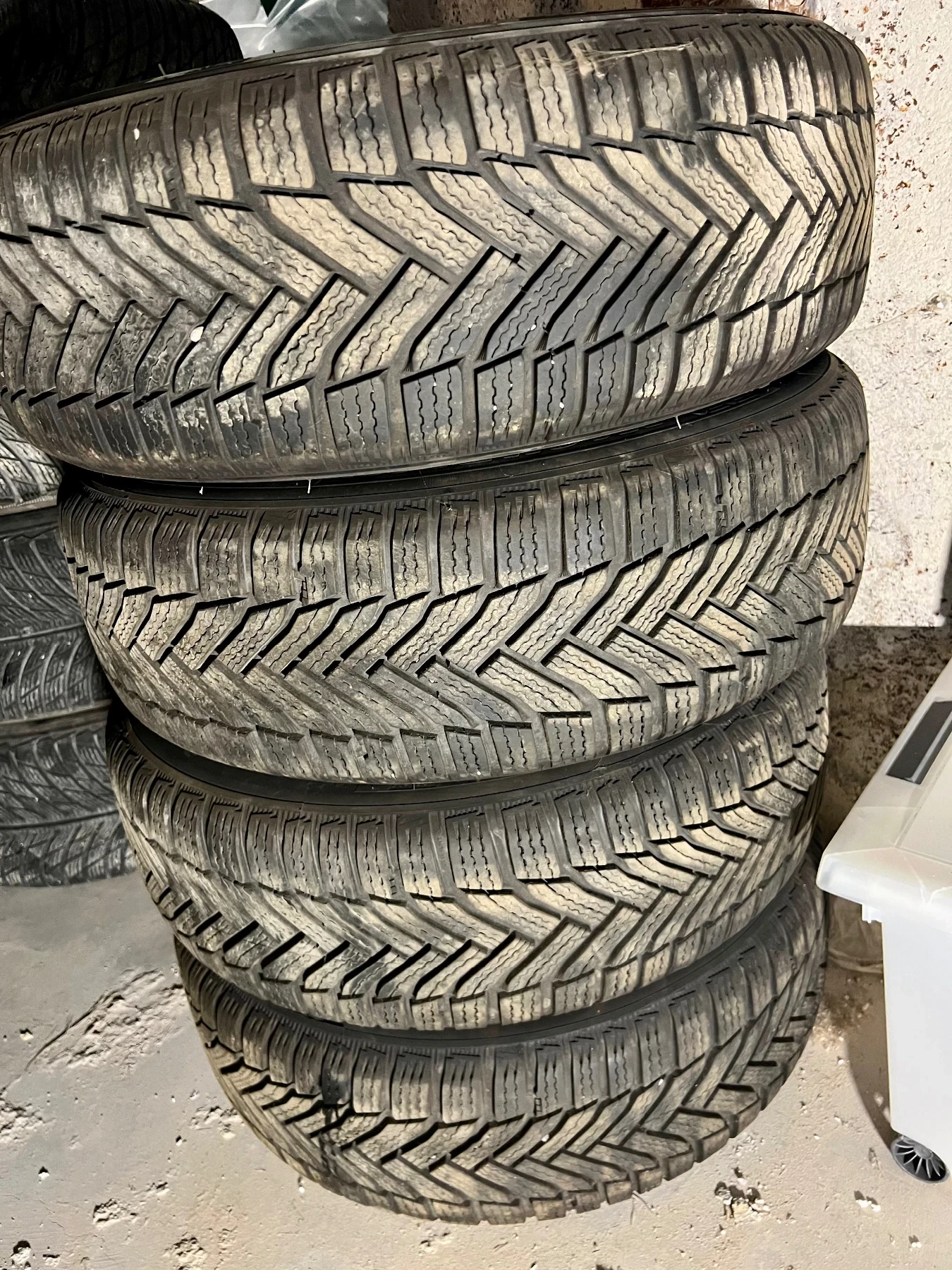 VW Caddy 2.0TDI. 35000  | Mobile.bg   17