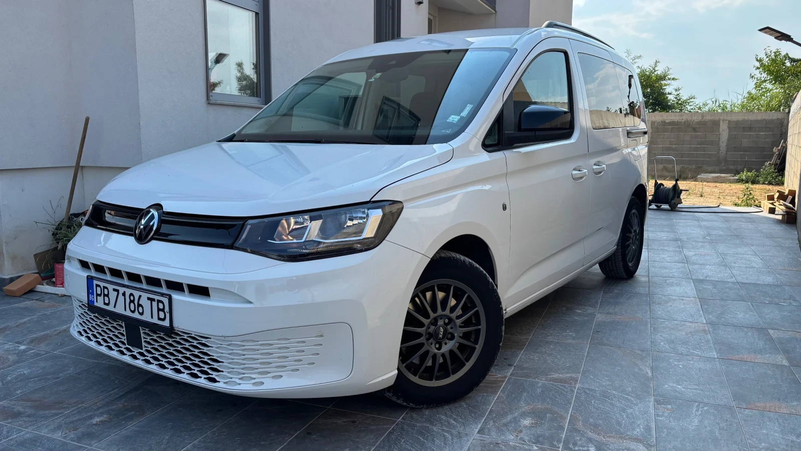 VW Caddy 2.0TDI. 35000  | Mobile.bg   1