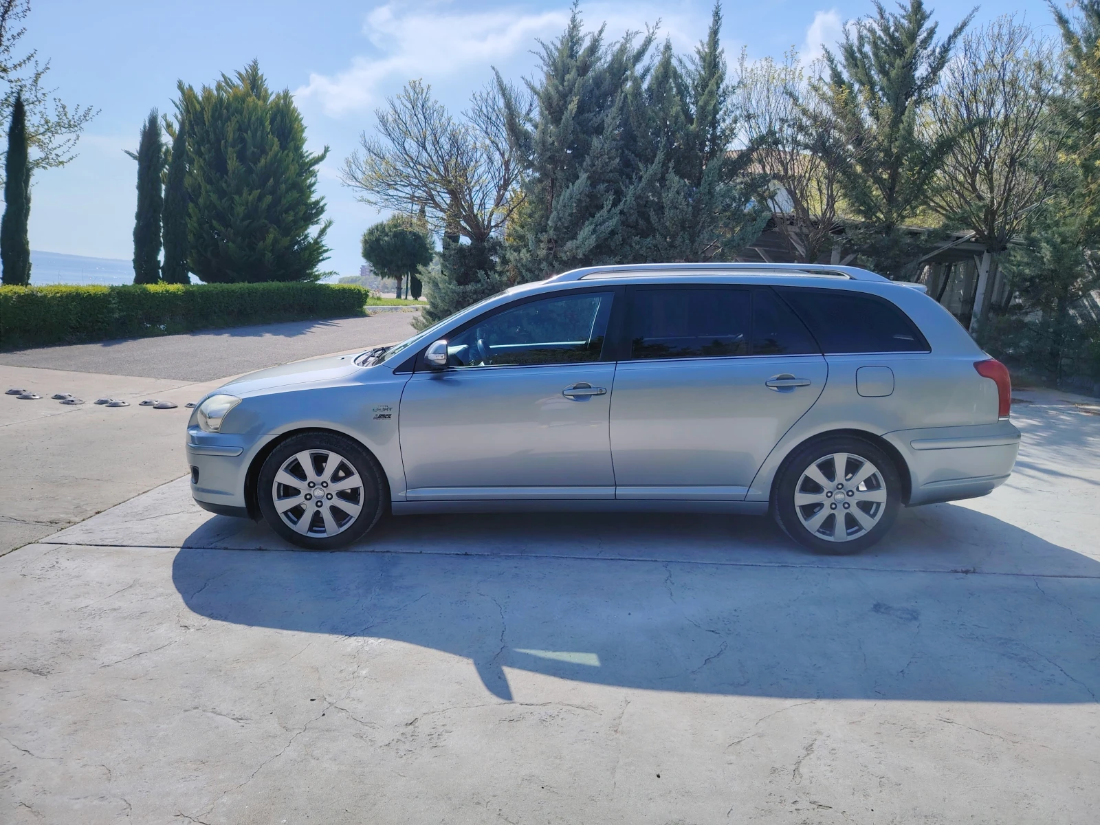 Toyota Avensis  - изображение 2