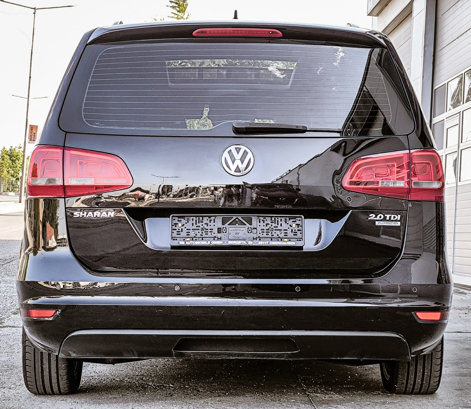 VW Sharan 2.0TDI DSG HIGHLINE ПАНОРАМА ЕЛ. ВРАТИ ГЕРМАНИЯ  - изображение 5