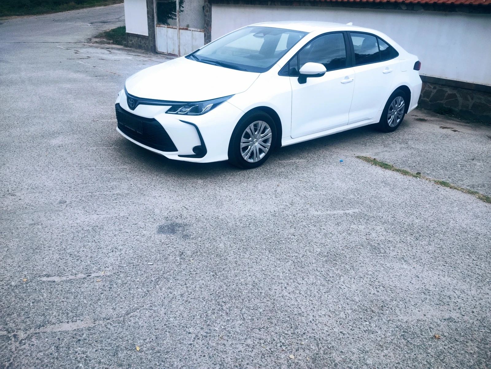 Toyota Corolla 1, 8hybrid - изображение 7