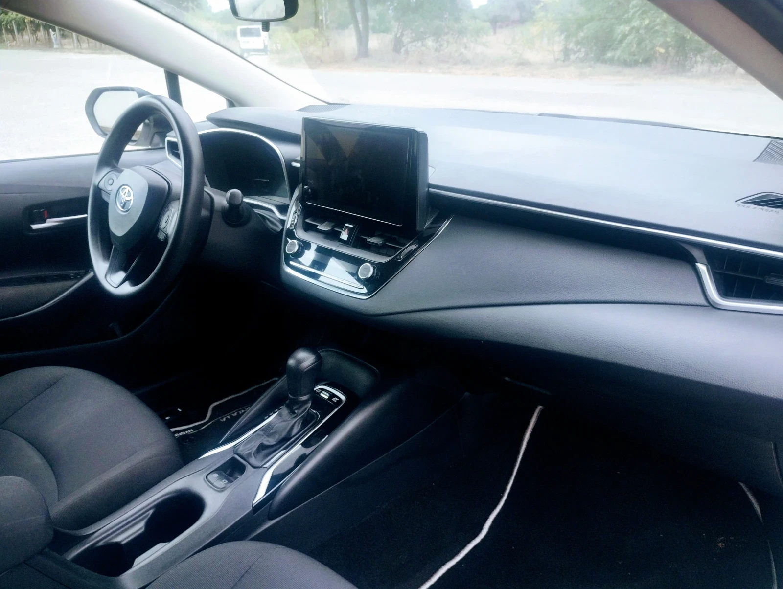 Toyota Corolla 1, 8hybrid - изображение 9