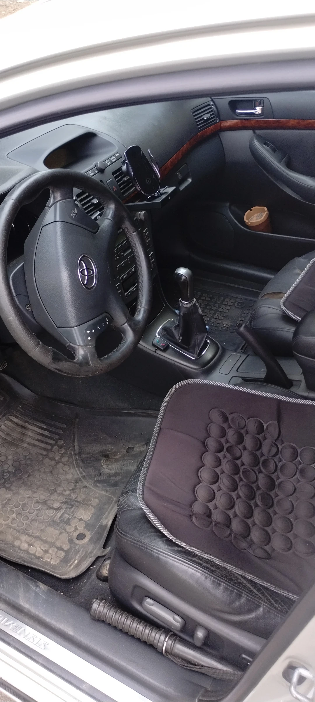 Toyota Avensis D4D - изображение 7
