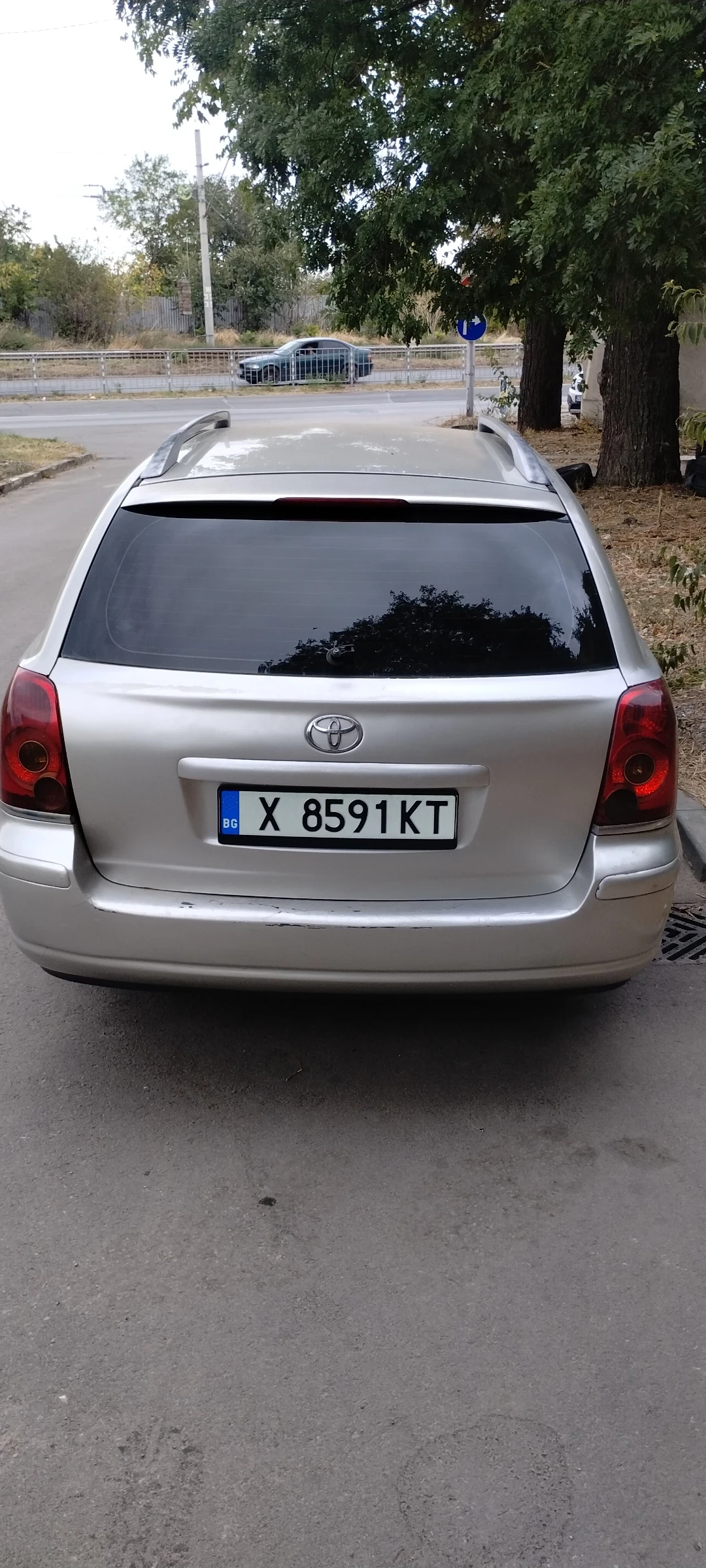 Toyota Avensis D4D - изображение 4