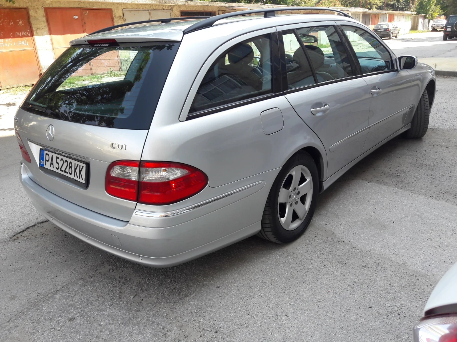 Mercedes-Benz E 280 Авангард - изображение 4