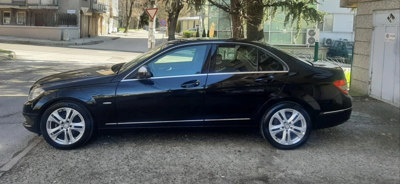 Mercedes-Benz C 220, снимка 5 - Автомобили и джипове - 53562365