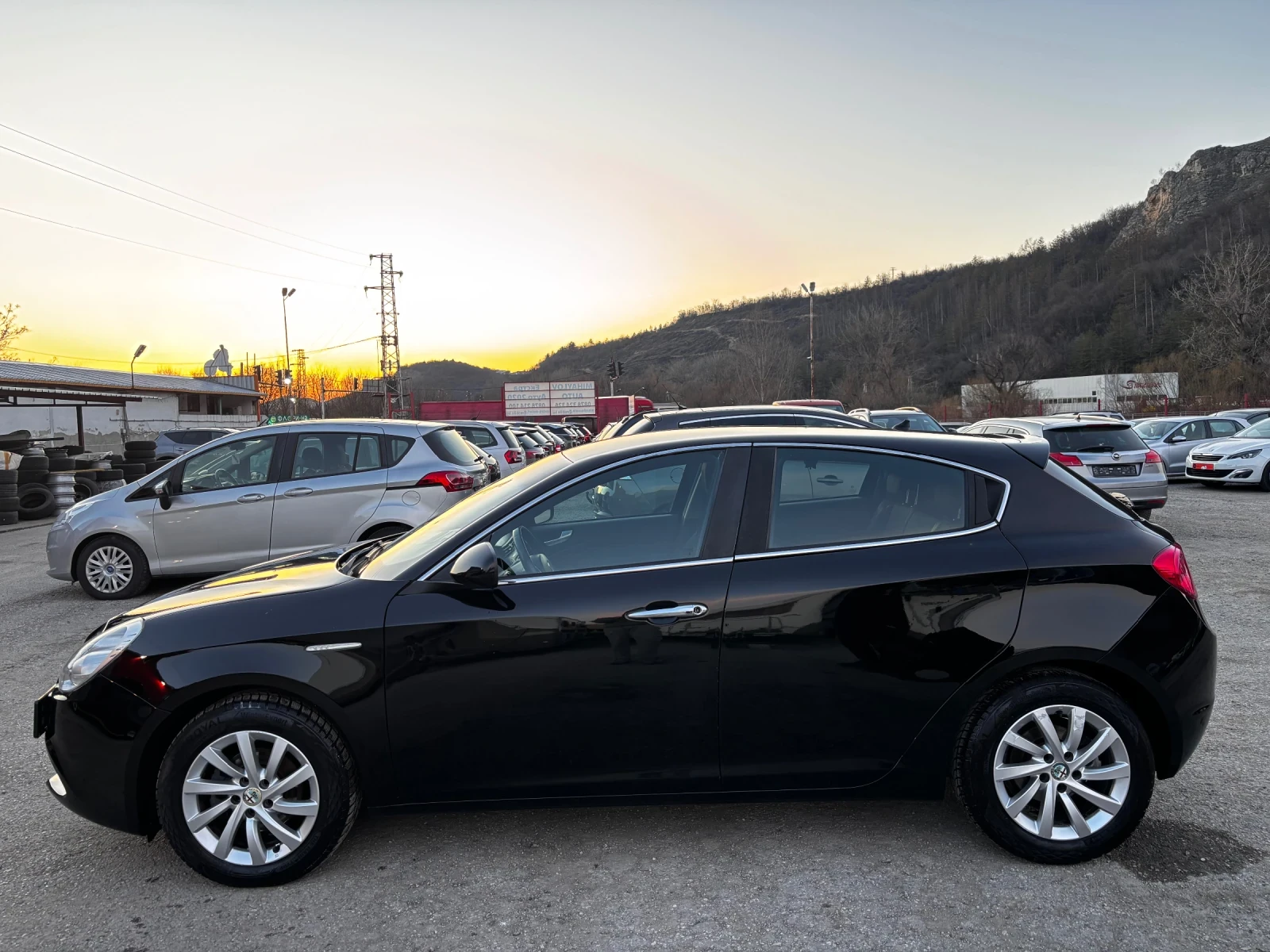 Alfa Romeo Giulietta 1.6 M-JET НОВ ВНОС/ЛЕТИ ДЖ, снимка 6 - Автомобили и джипове - 53894545