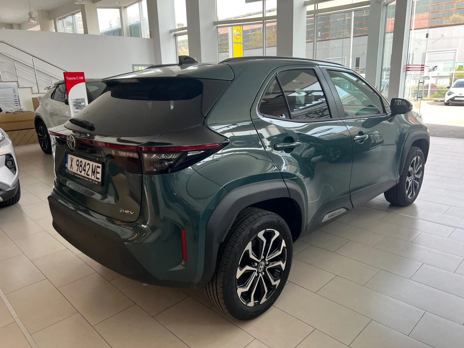 Toyota Yaris Cross Chic , снимка 5 - Автомобили и джипове - 54193069