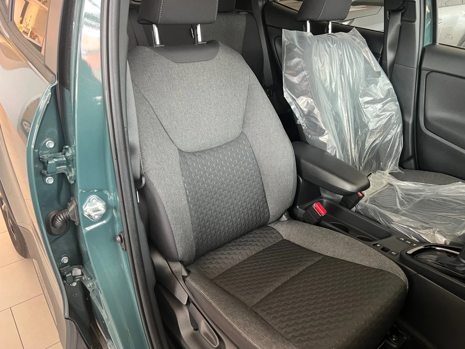 Toyota Yaris Cross Chic , снимка 7 - Автомобили и джипове - 54193069