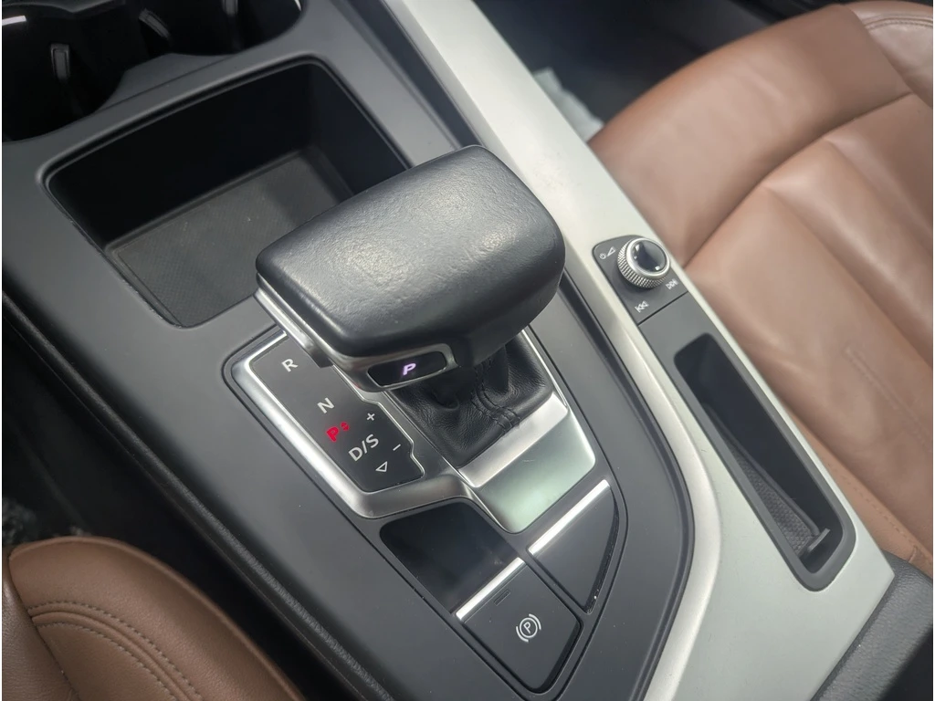 Audi A4 S-Line* Quattro* Premium* Шибидах* 360* Carplay, снимка 14 - Автомобили и джипове - 54215080