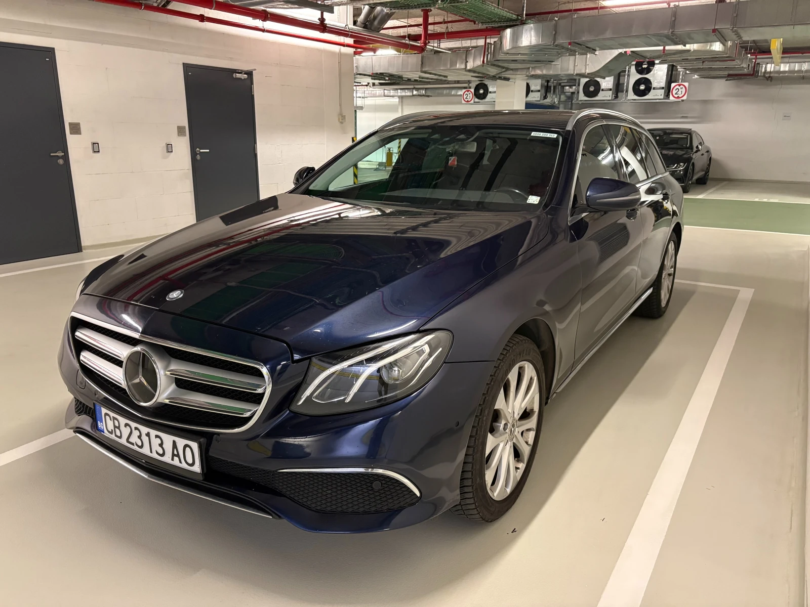 Mercedes-Benz E 220 9G Avantgarde, снимка 2 - Автомобили и джипове - 54226503