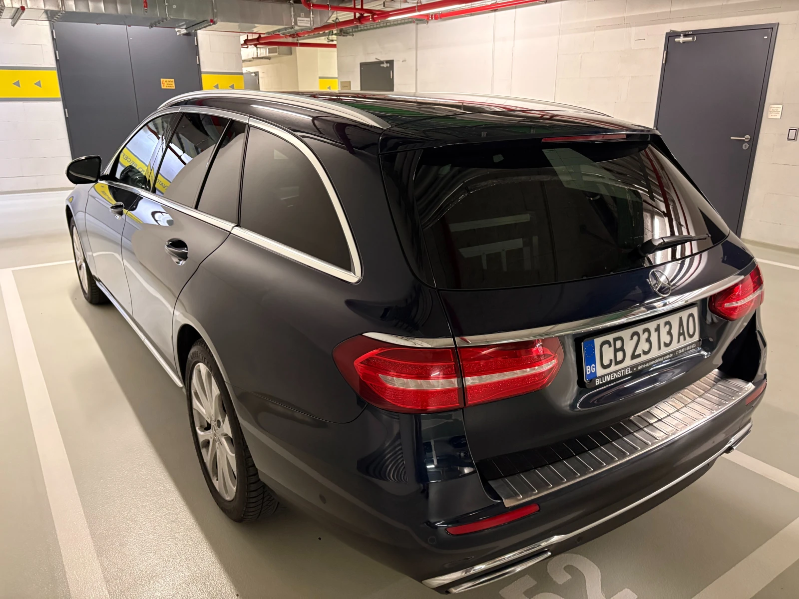 Mercedes-Benz E 220 9G Avantgarde, снимка 4 - Автомобили и джипове - 54226503