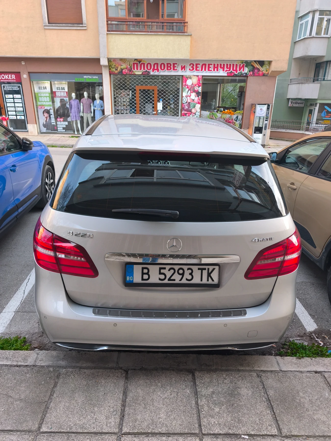 Mercedes-Benz B 220 4 MATIC, снимка 2 - Автомобили и джипове - 54358941