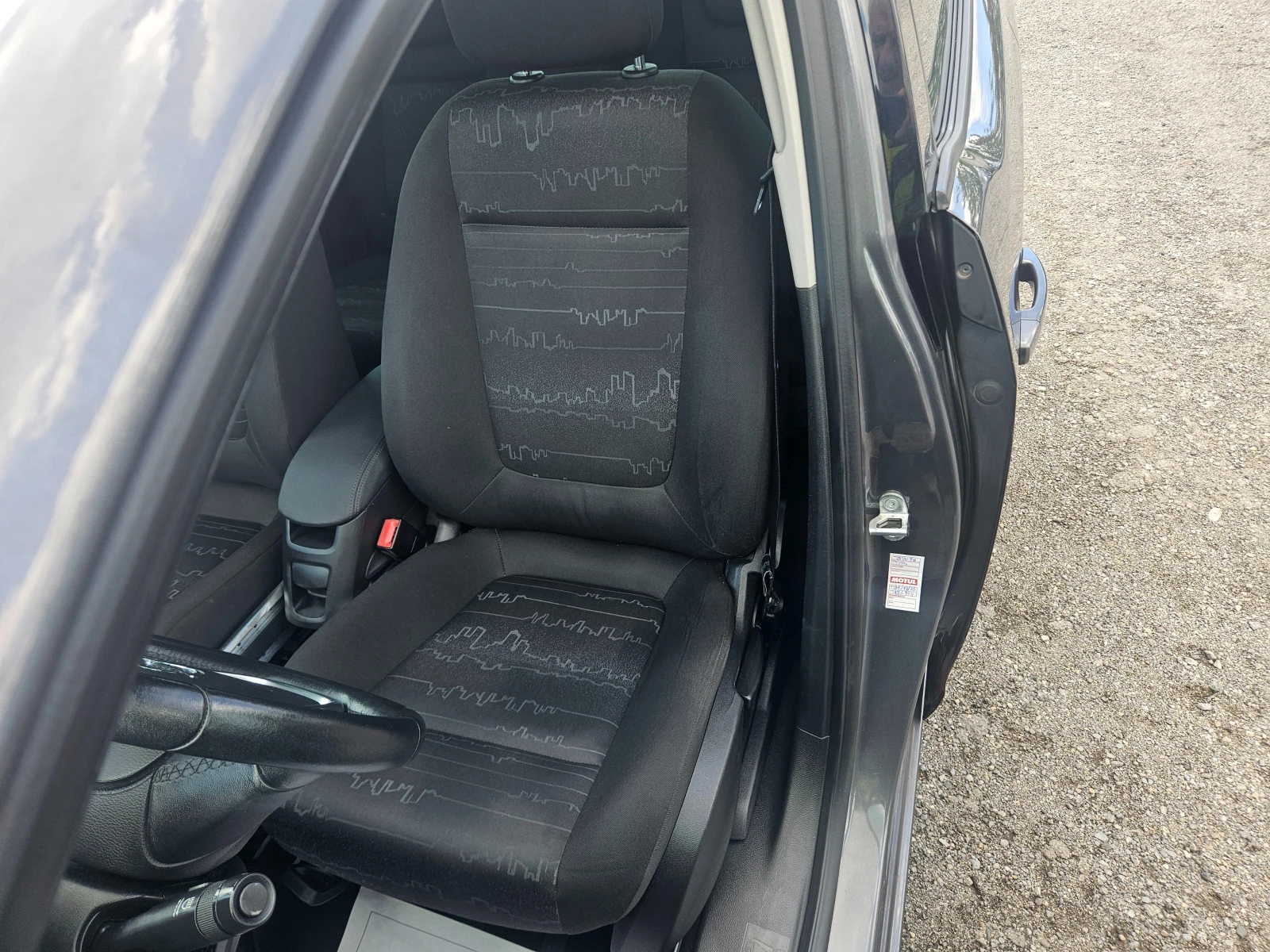 Opel Meriva 1.4 ECOTEC ПЕРФЕКТНА, снимка 12 - Автомобили и джипове - 54667933