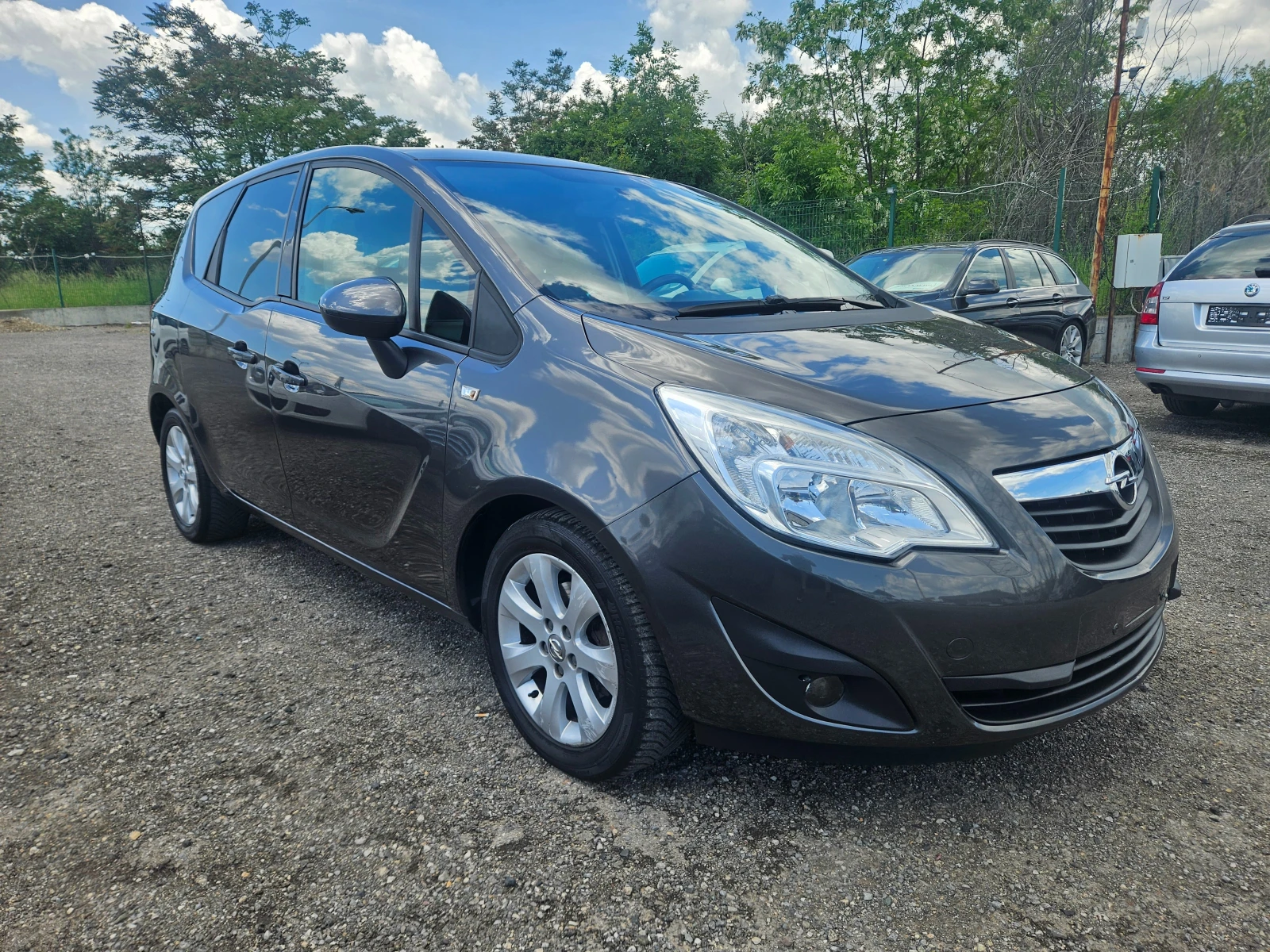 Opel Meriva 1.4 ECOTEC ПЕРФЕКТНА, снимка 3 - Автомобили и джипове - 54667933