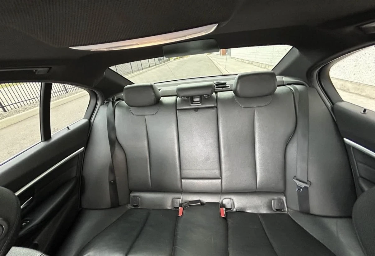 BMW 330 XDRIVE * FACE * ПОДГРЕВ * ШИБИДАХ * 2017 * CARFAX , снимка 10 - Автомобили и джипове - 54729860
