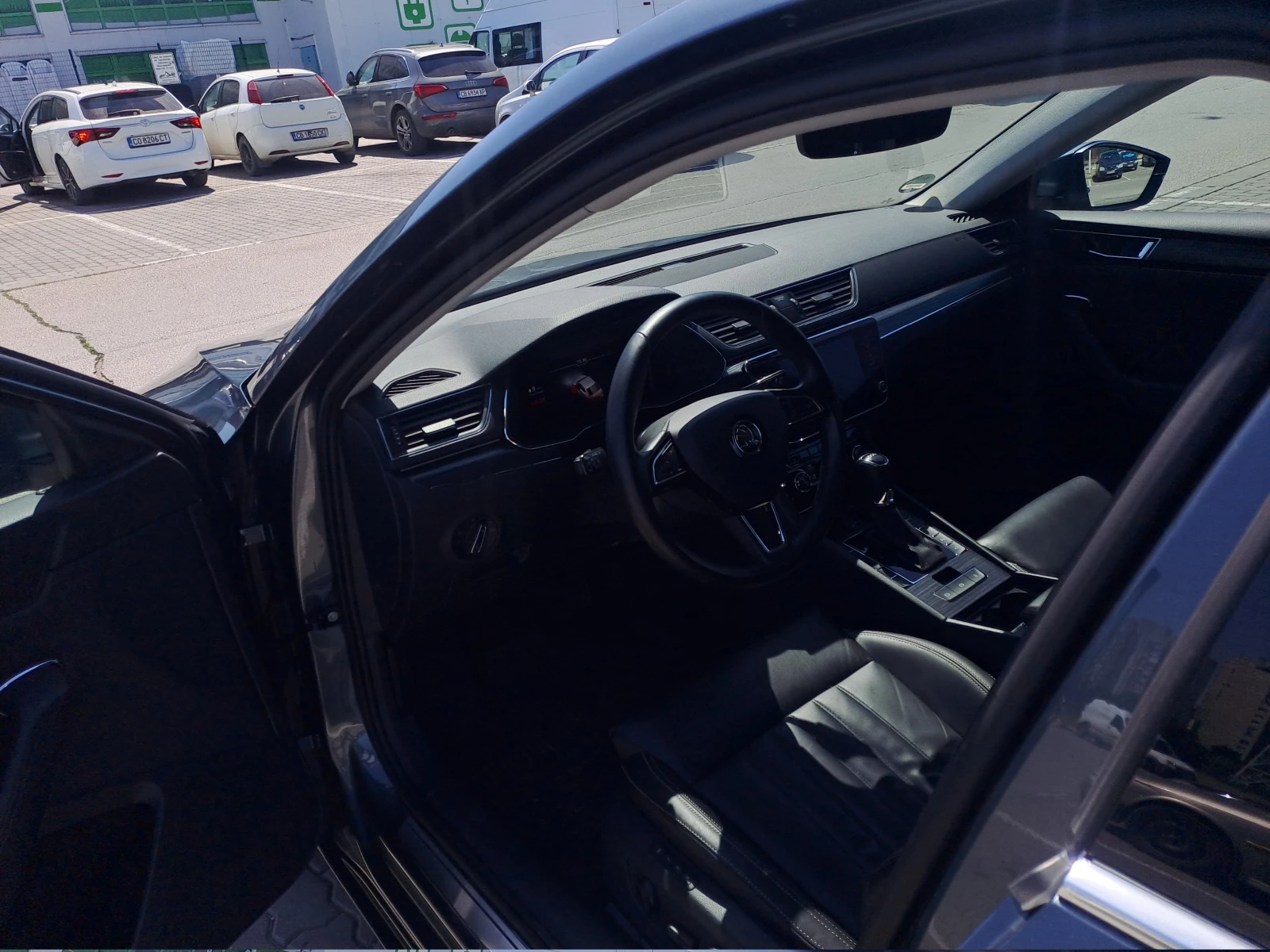 Skoda Superb, снимка 9 - Автомобили и джипове - 55316143