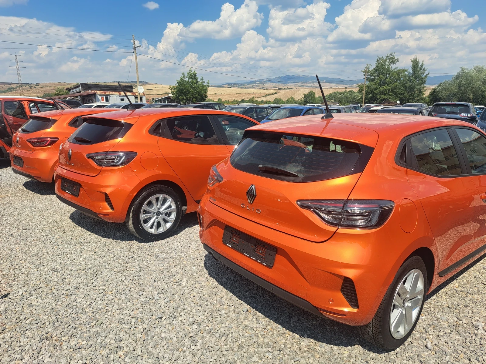 Renault Clio 1.0. EURO 6, снимка 17 - Автомобили и джипове - 55405115